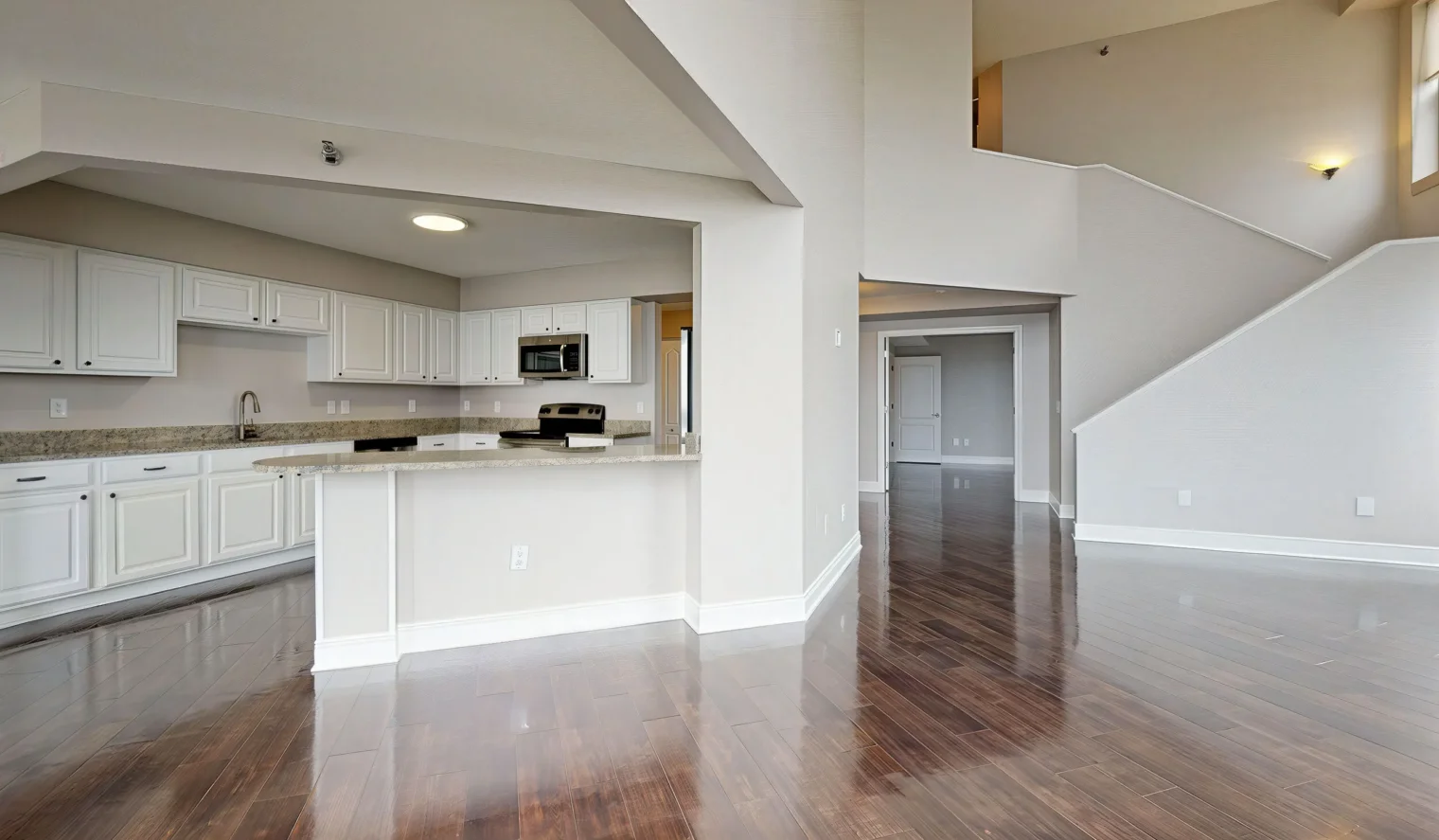 1920 1121 Beach Club Excelsior LivingRoom Kitchen 1920x1121 LE upscale strong tone enhance 30 color enhance 30