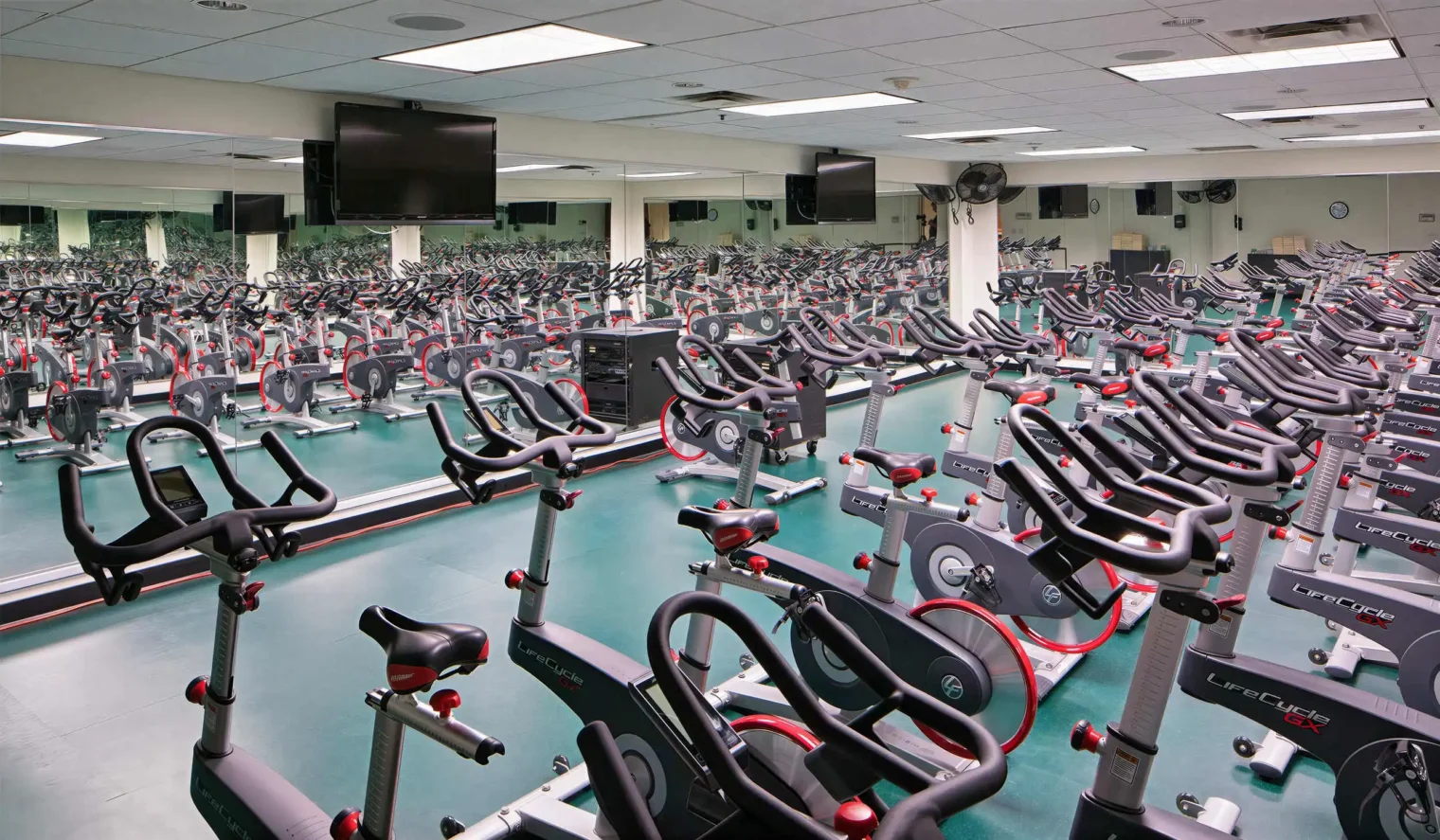 CBC FitnessCenter165 LE upscale strong tone enhance 30 color enhance 30