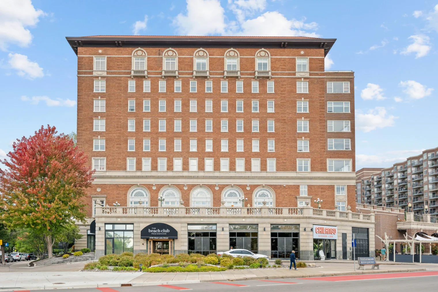 3 web or mls 2900 thomas ave s 3