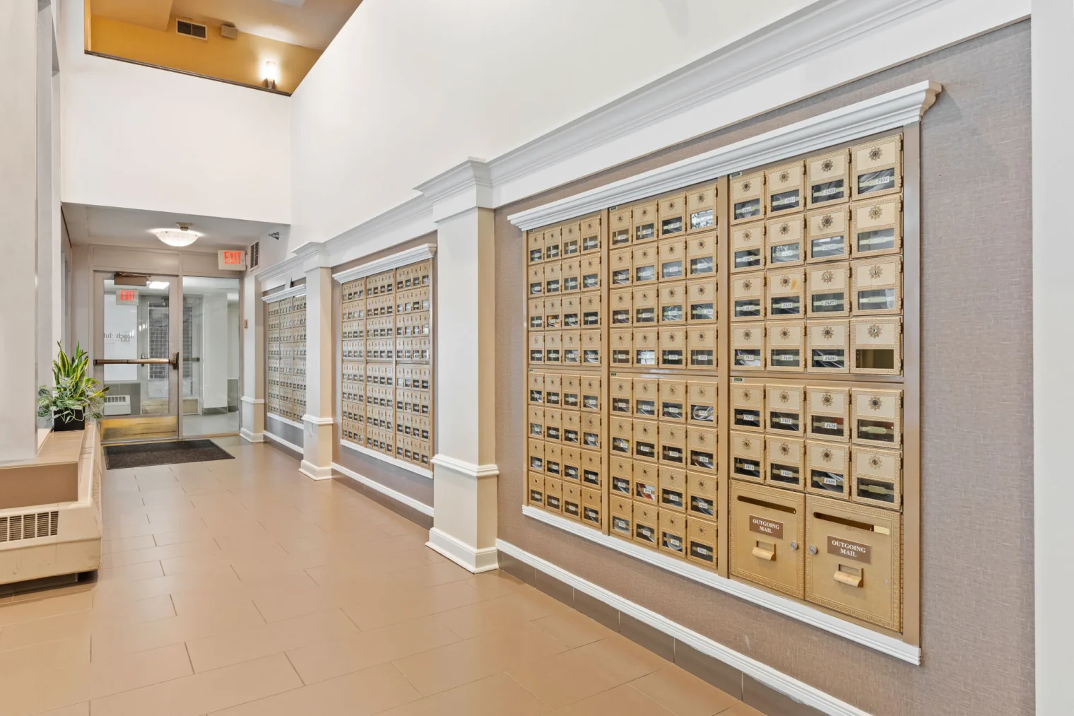 56 web or mls 2900 thomas ave s 56