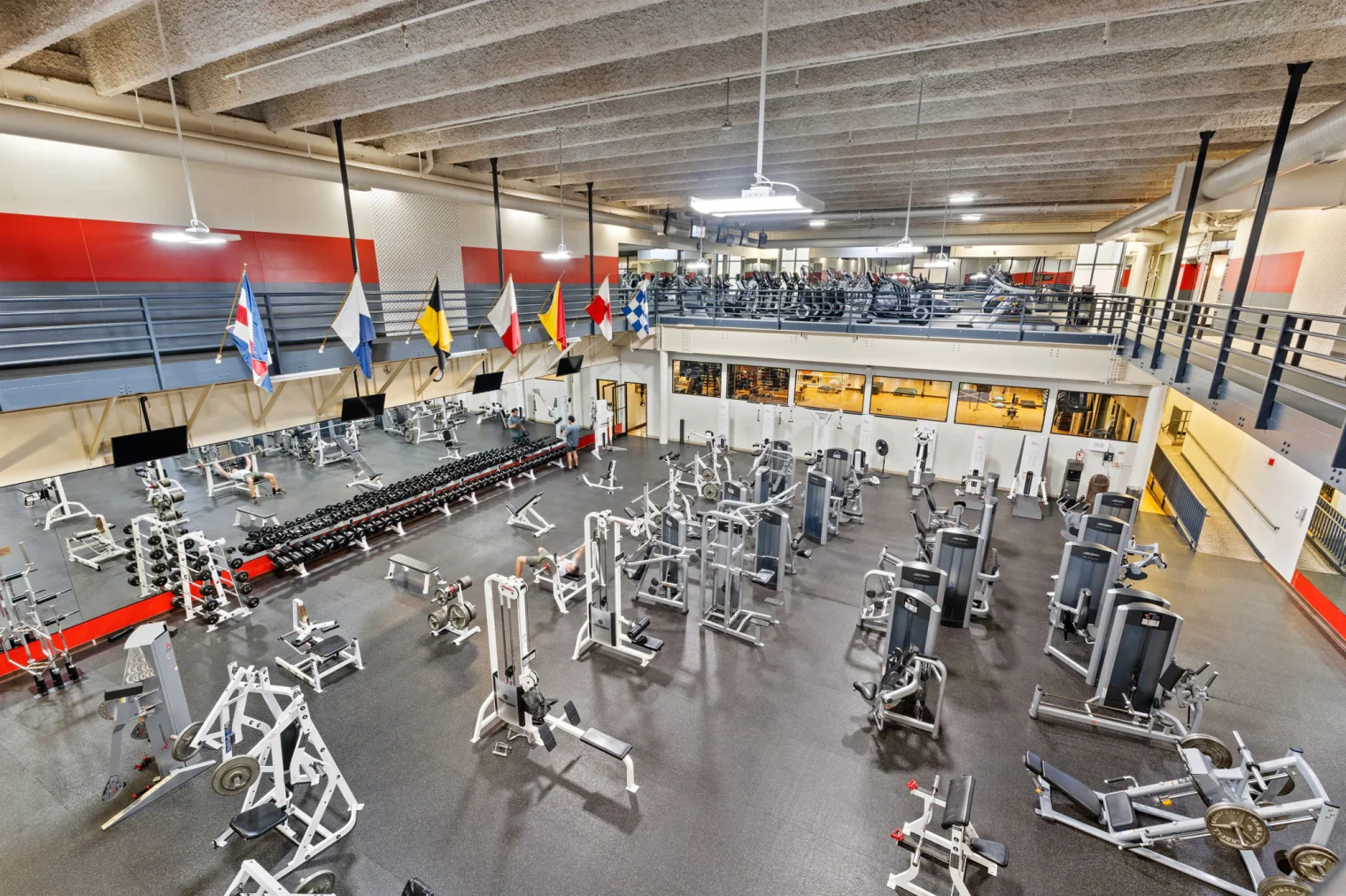 71 web or mls 2900 thomas ave s 71