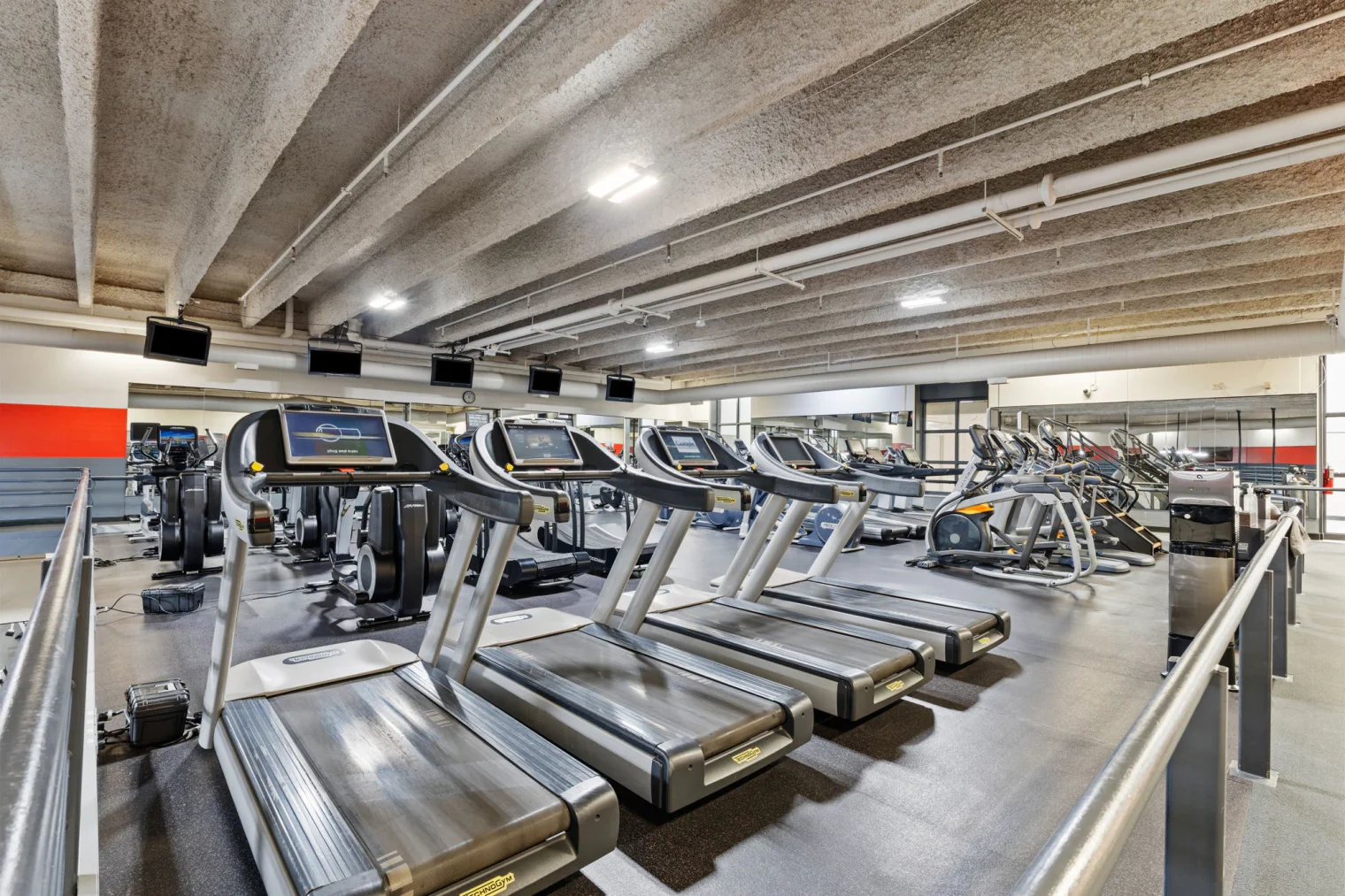 73 web or mls 2900 thomas ave s 73