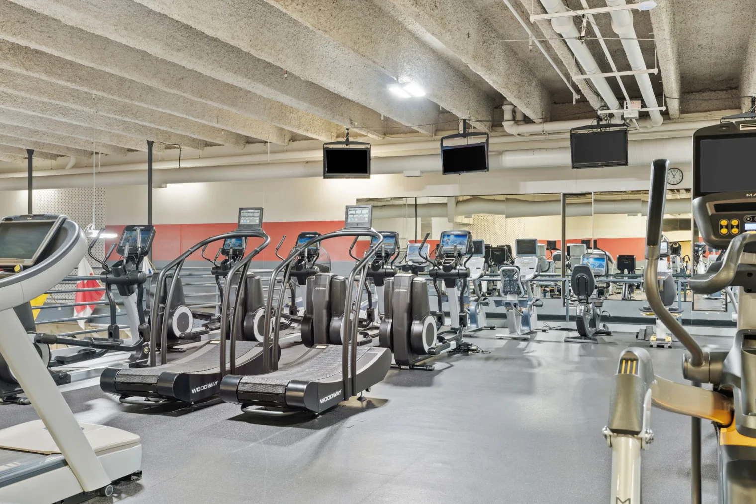 74 web or mls 2900 thomas ave s 74