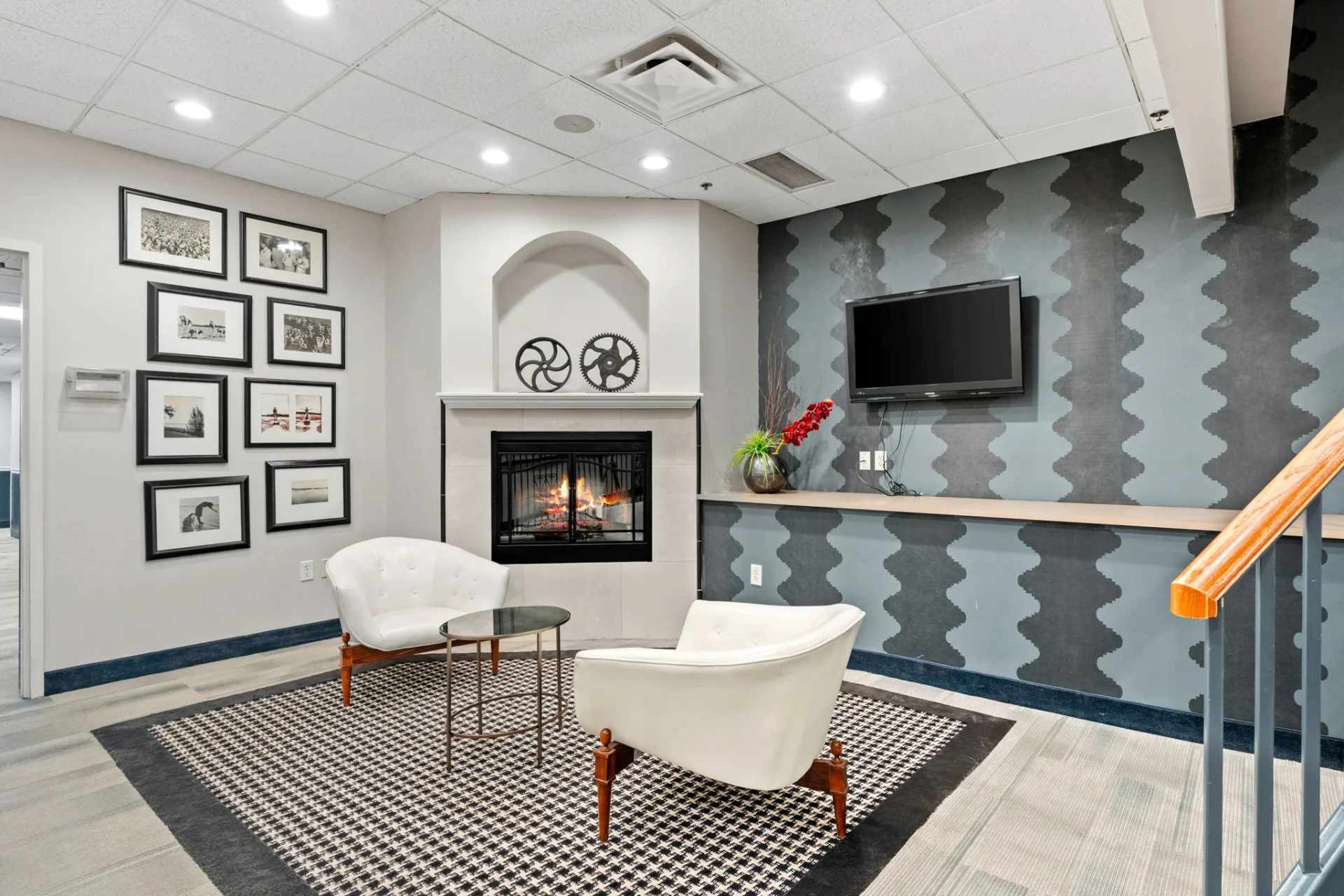 75 web or mls 2900 thomas ave s 75