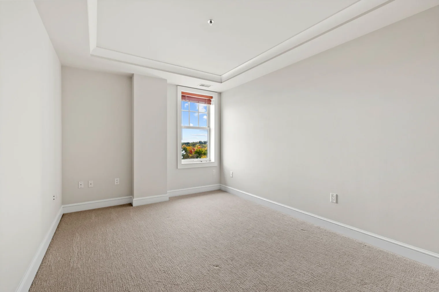 91 web or mls 2900 thomas ave s 91